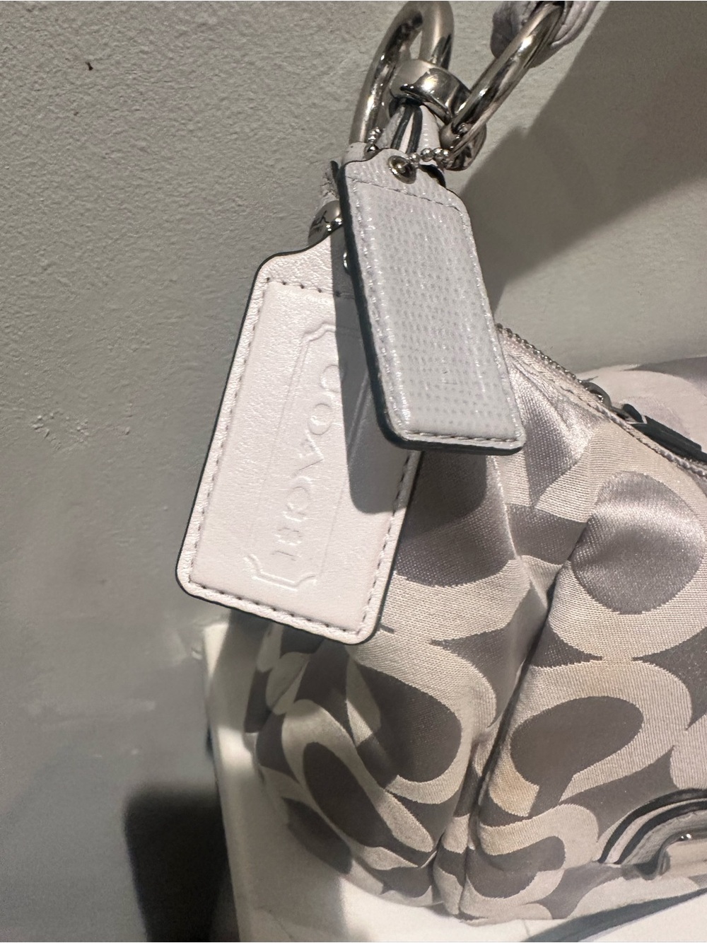 Coach Kristin Optic Light Grey Signature Hobo Bag with Removable Strap & 2 tags - Picture 4 of 15
